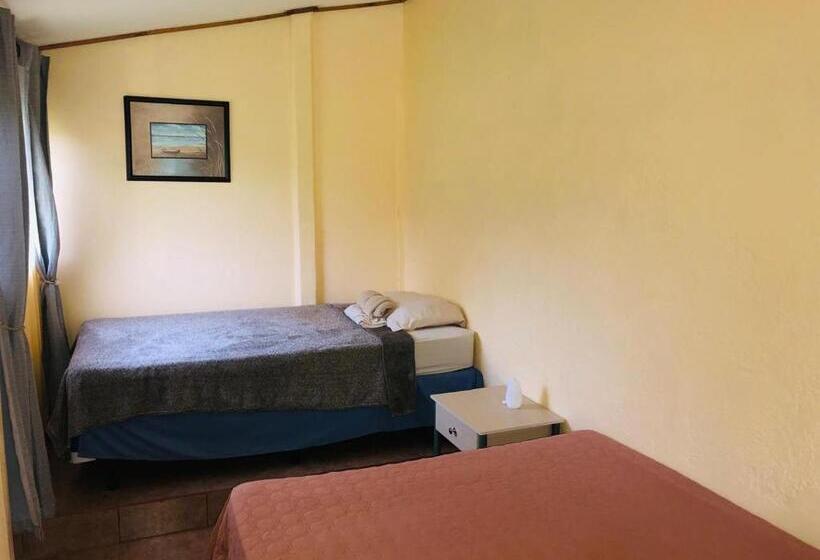 فندق Cocodrilo Sierpe