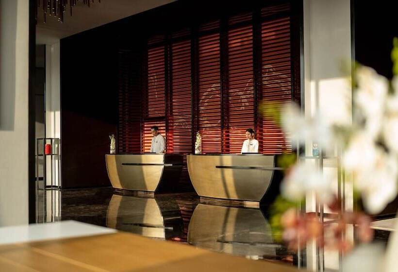 هتل Crowne Plaza Vinh Yen City Centre, An Ihg