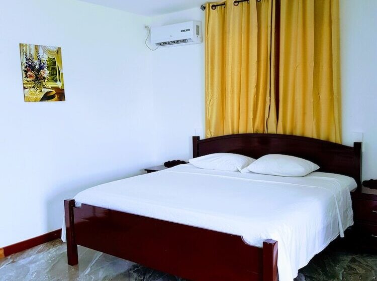 בית מלון כפרי Day & Night