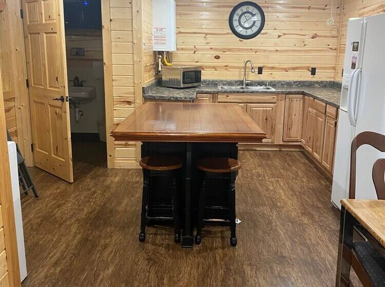 Отель Do Drop Inn Rv Resort And Cabins