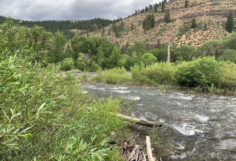 فندق Eagle Rock Resort