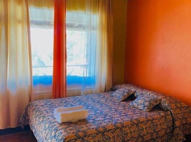 בית מלון כפרי El Nido Lodge