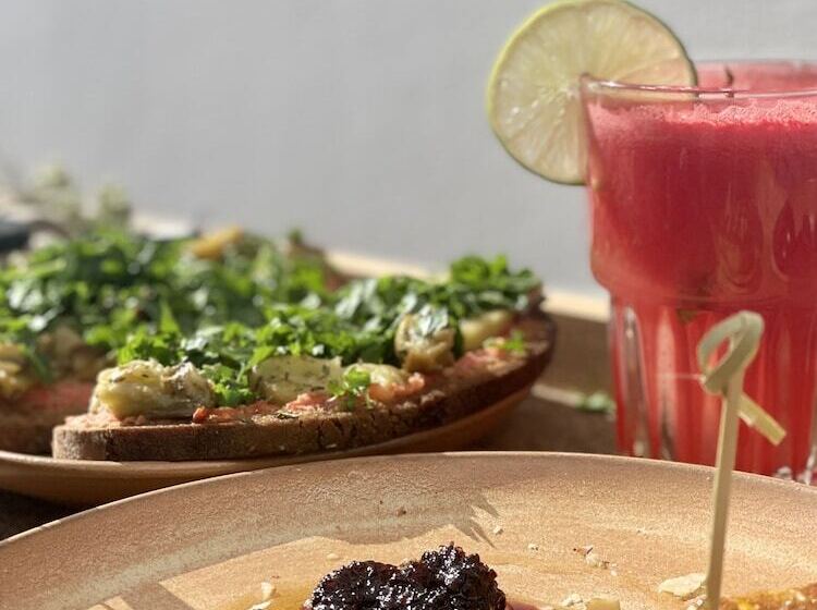 Отель Ethos Vegan Suites