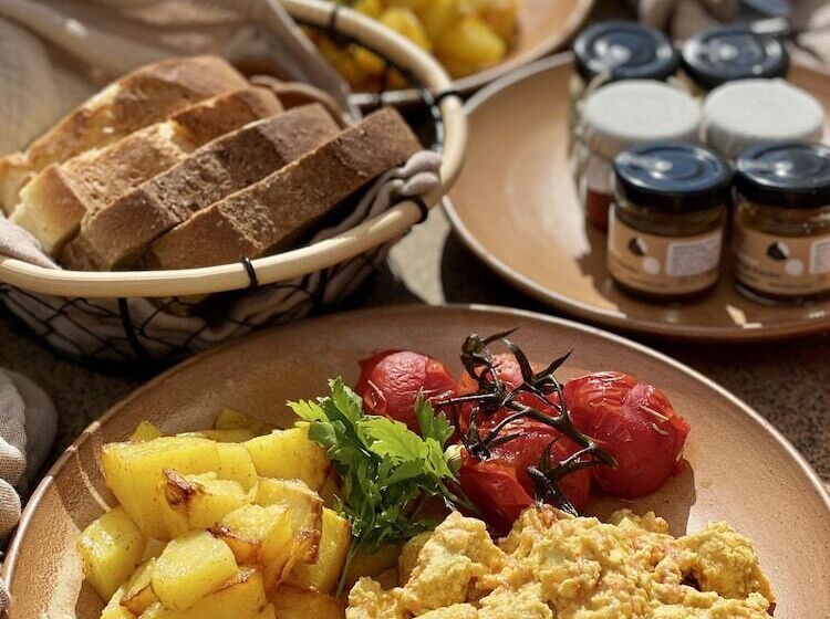 Отель Ethos Vegan Suites