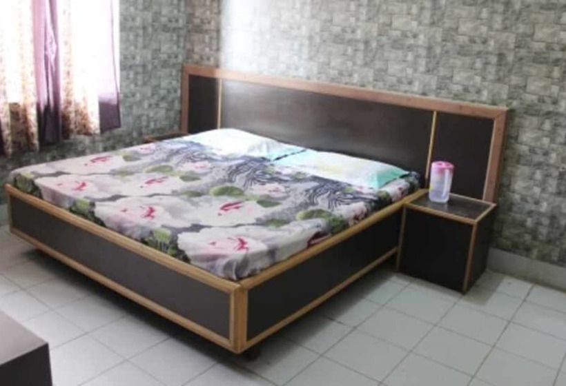 בית מלון כפרי Goroomg Shri Ganesh Yatri Niwas Haridwar