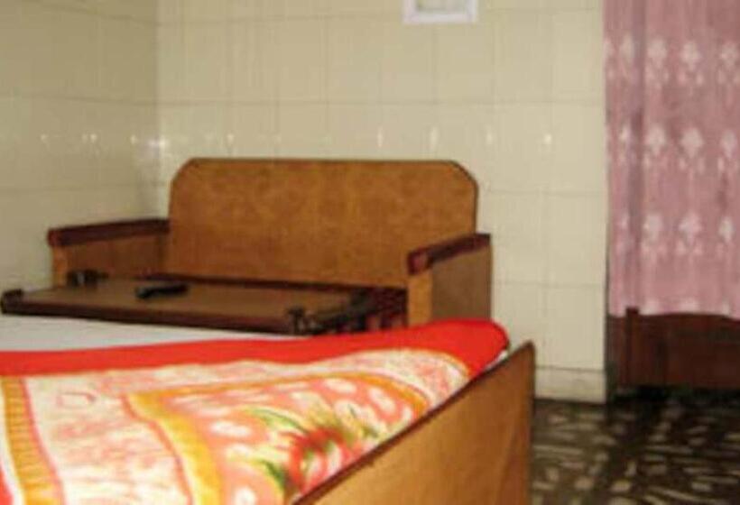 Отель Grg Kunj Residency Mathura Near Railway Juction 950m