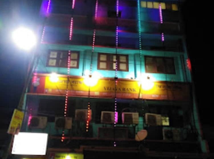 ホテル Goroomgo Central Guest House Agartala
