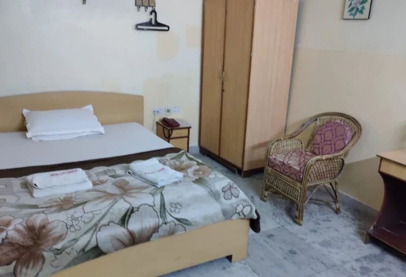 호텔 Goroomgo City Centre Agartala