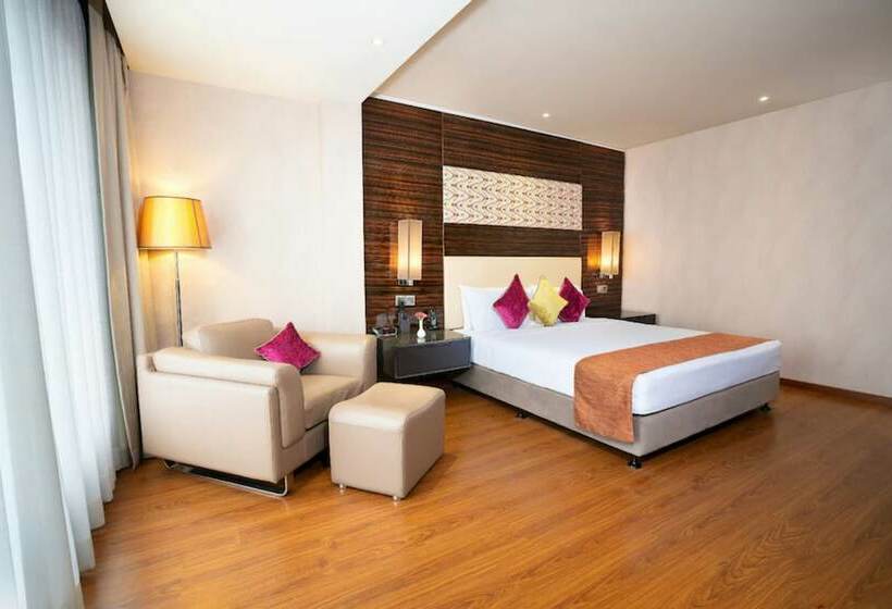 호텔 Goroomgo Crown Bhopal