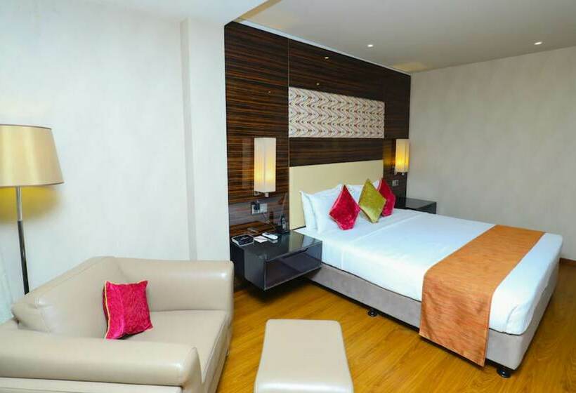 호텔 Goroomgo Crown Bhopal