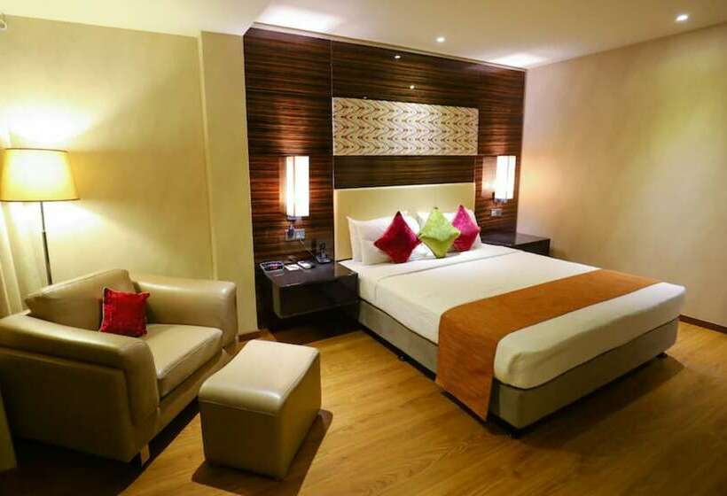 호텔 Goroomgo Crown Bhopal