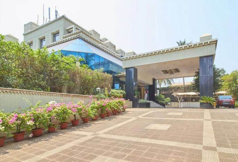 호텔 Goroomgo Crown Bhopal