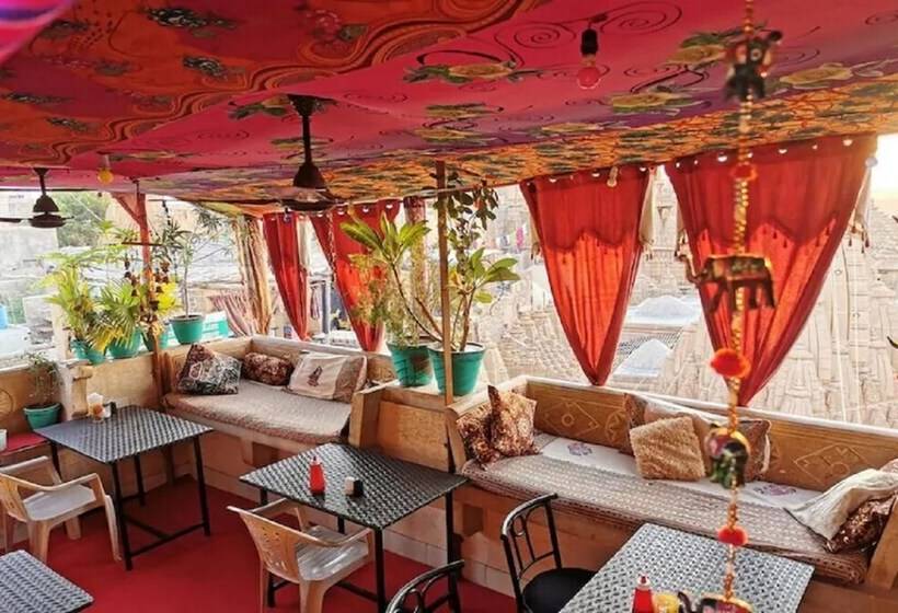 هتل Goroomgo Diamond Guest House Jaisalmer