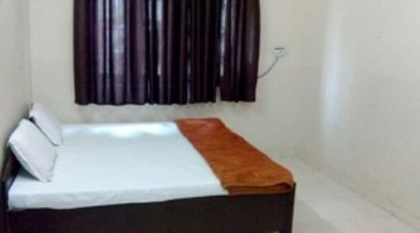 酒店 Goroomgo Laddu Gopal Guest Housemathura