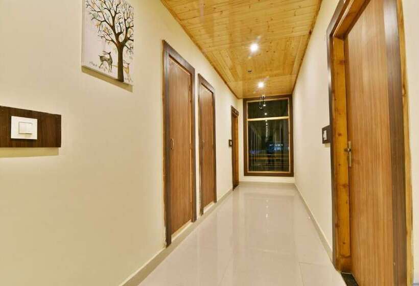 ホテル Goroomgo Mars Resort Manali