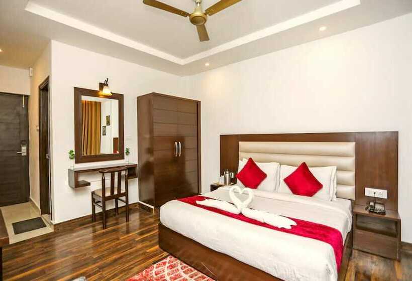 Отель Goroomgo Mohan Palace Dalhousie