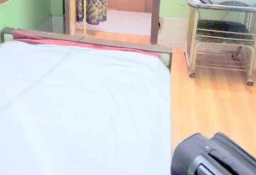 ホテル Goroomgo Prantik Agartala