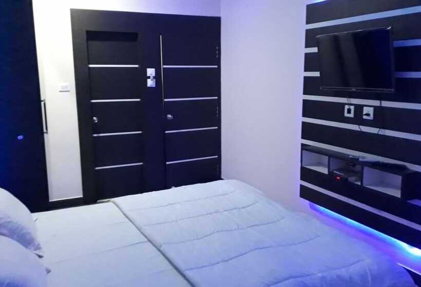 בית מלון כפרי Goroomgo Raj Residency Patna