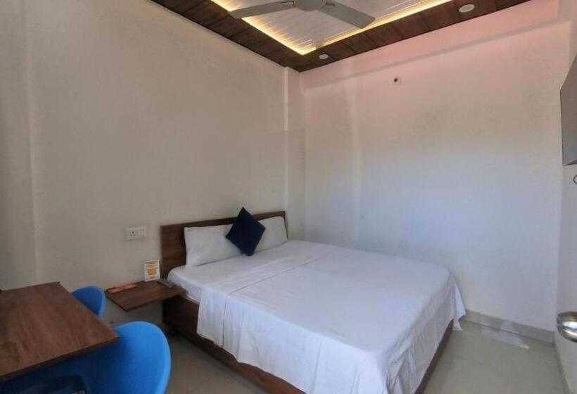 Отель Goroomgo Satya Dehradun