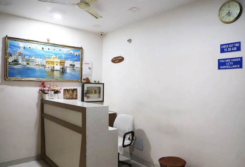 酒店 Goroomgo The City Side Bareilly