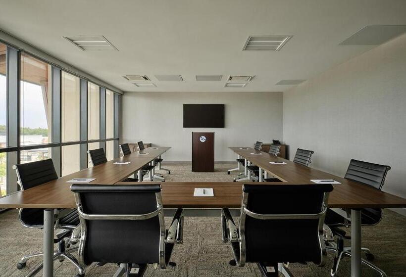 فندق Great Blue Heron