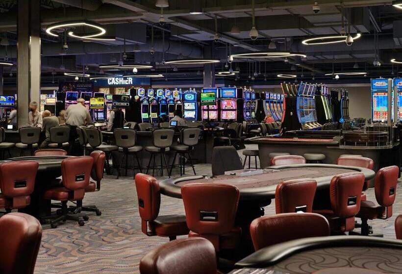 فندق Great Blue Heron