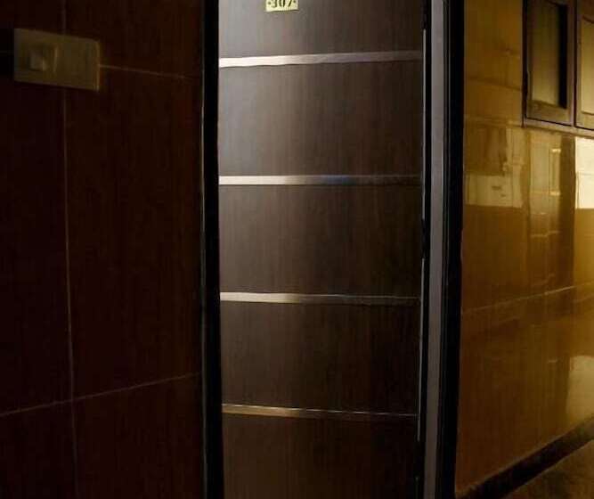 فندق Lakeview Residency