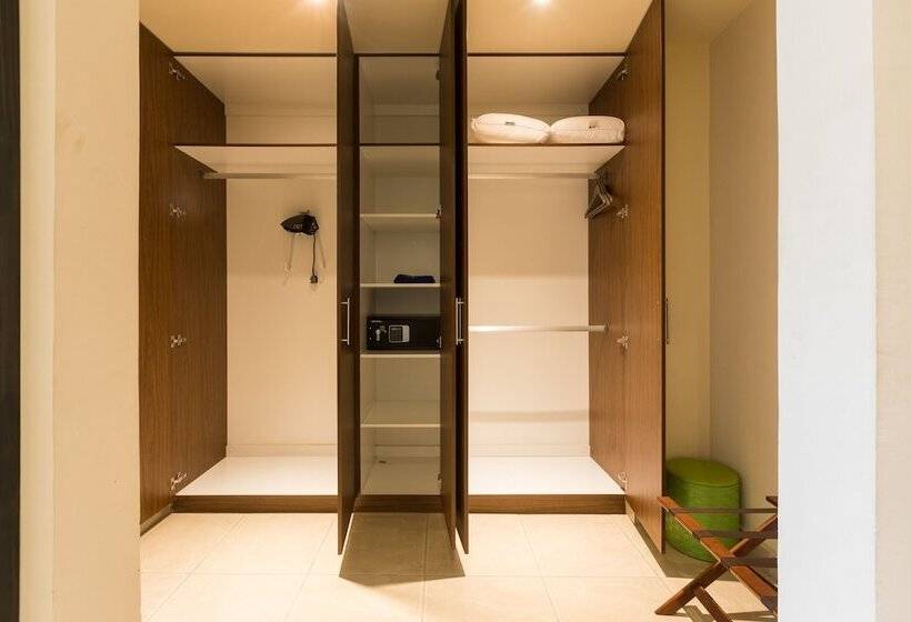 هتل Lodge By Eagles