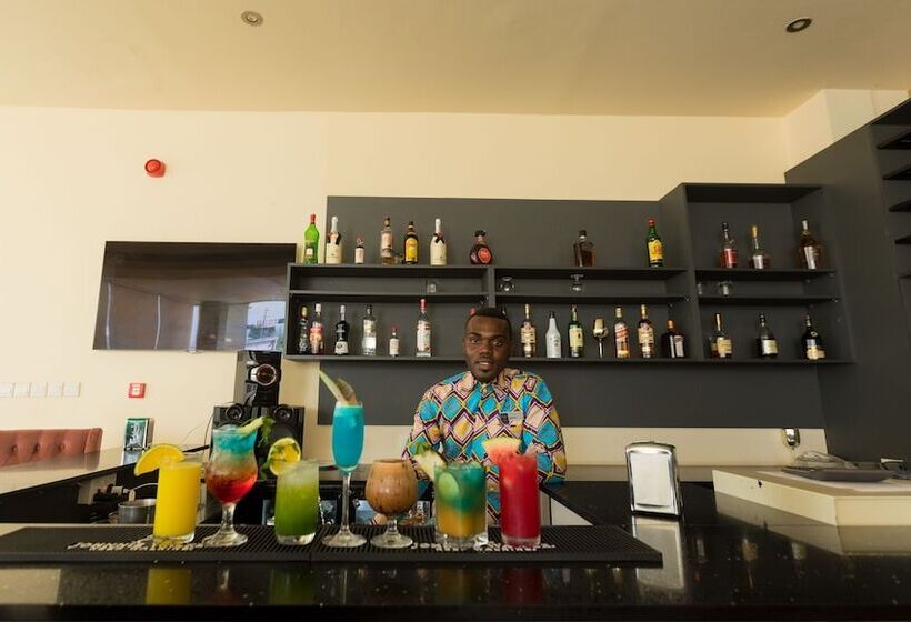 هتل Lodge By Eagles