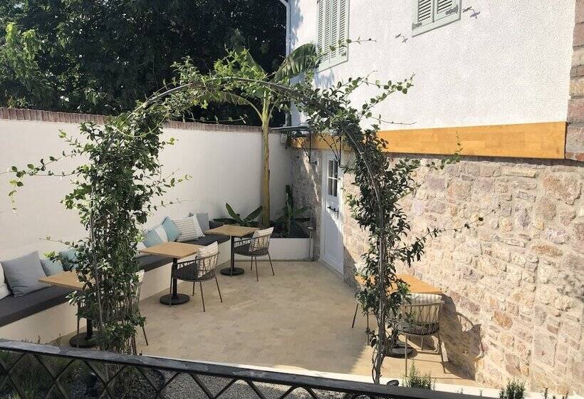 בית מלון כפרי Min Ayvalık