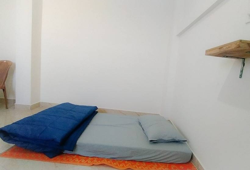 בית מלון כפרי Pearl Valley Residency