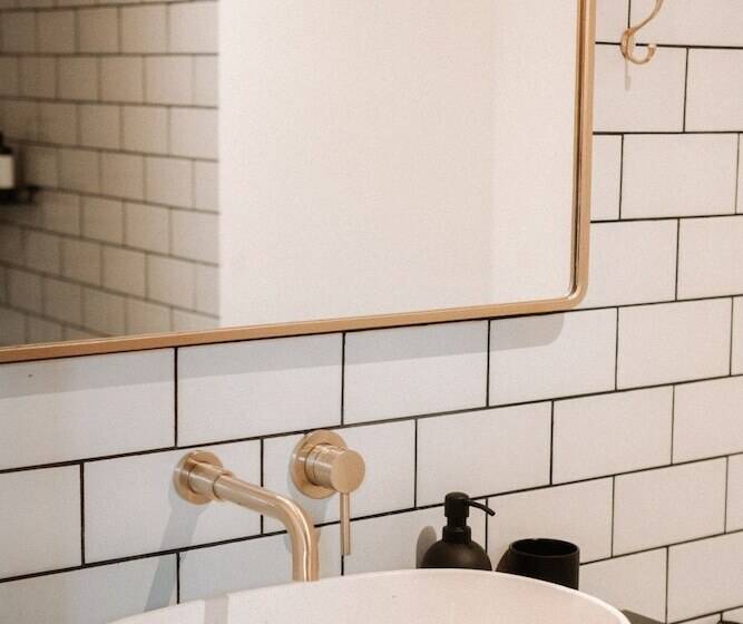 Porter Hotel   Surf & Yoga Retreat