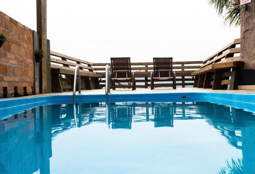 ホテル Pousada Bangalôs Do Rosa