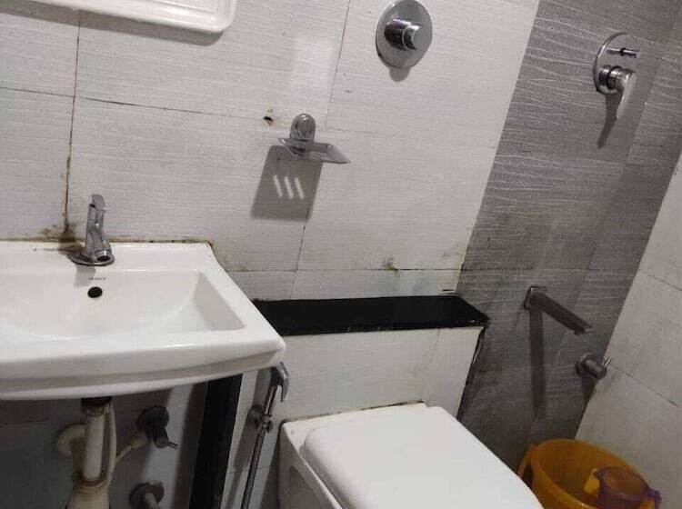 Отель Pph Living  Live Inn