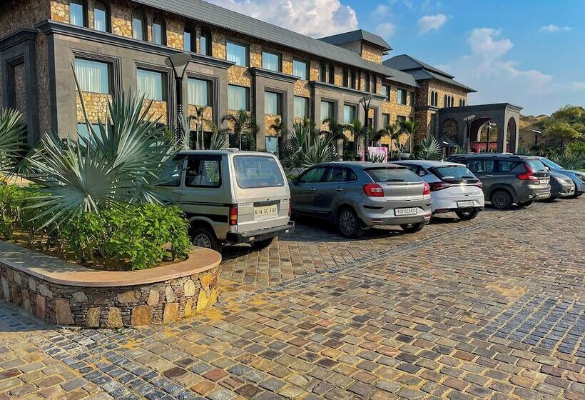 Отель Pushkara Resort And Spa