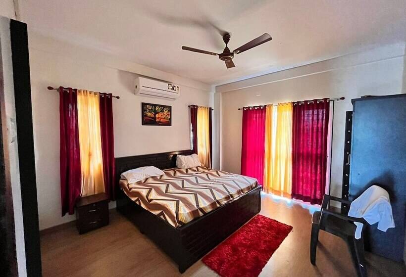 فندق Pushpam Lords Resort Karjat  Pure Veg