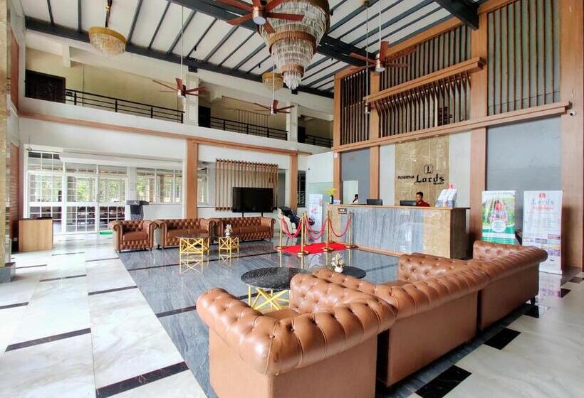 בית מלון כפרי Pushpam Lords Resort Karjat  Pure Veg