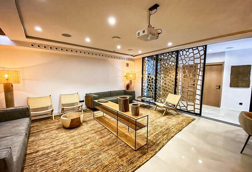 فندق S´estancia Suites