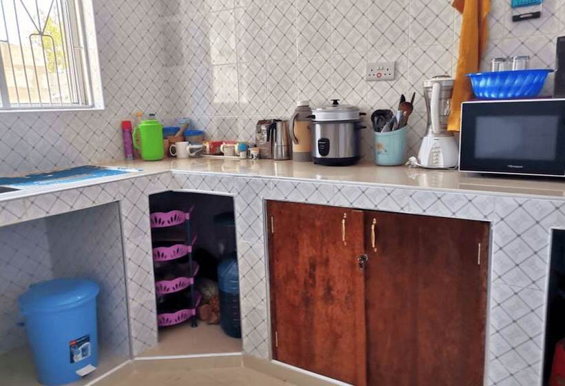 בית מלון כפרי Serenity House Zanzibar