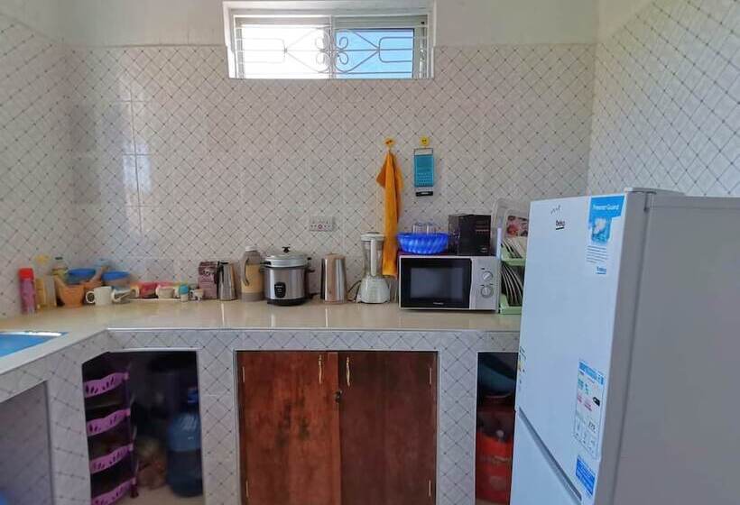 בית מלון כפרי Serenity House Zanzibar