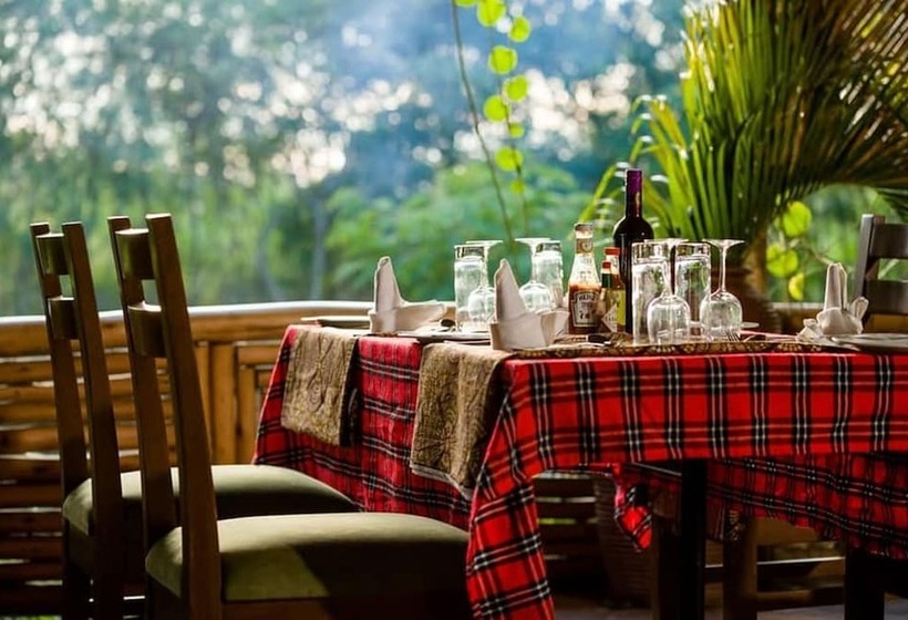 هتل Simba Safari Camp