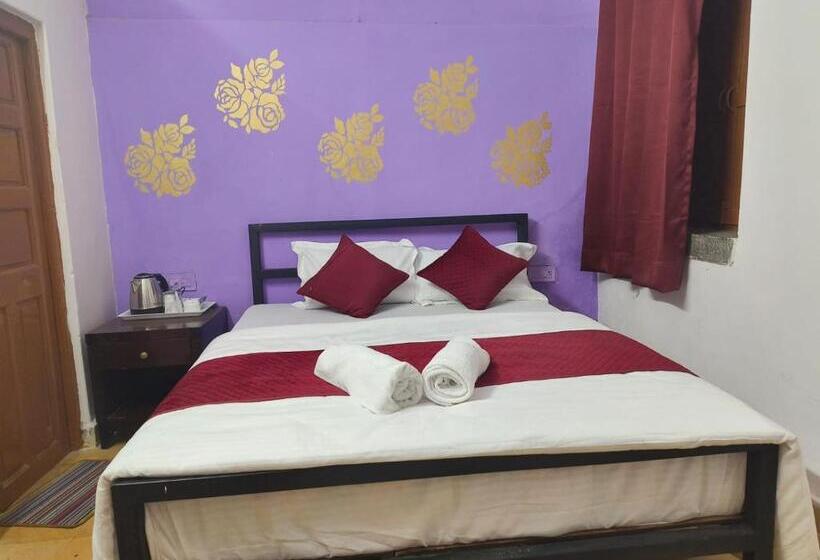 Hotel Goroomgo Temple View Jaisalmer