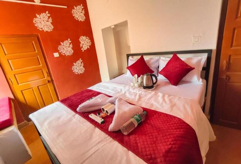 Hotel Goroomgo Temple View Jaisalmer