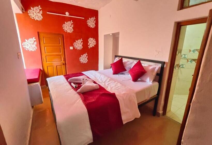 Hotel Goroomgo Temple View Jaisalmer