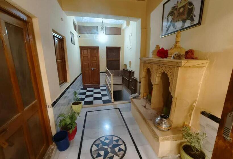 Hotel Goroomgo Temple View Jaisalmer