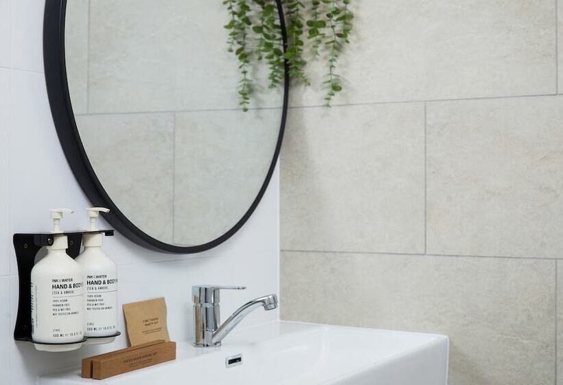 هتل Tessa S On The Beach Boutique