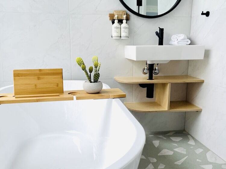 هتل Tessa S On The Beach Boutique