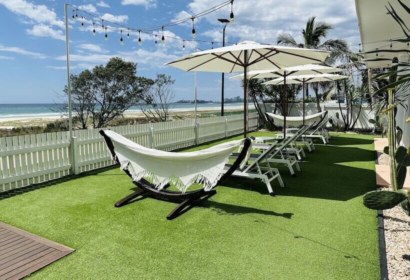 هتل Tessa S On The Beach Boutique