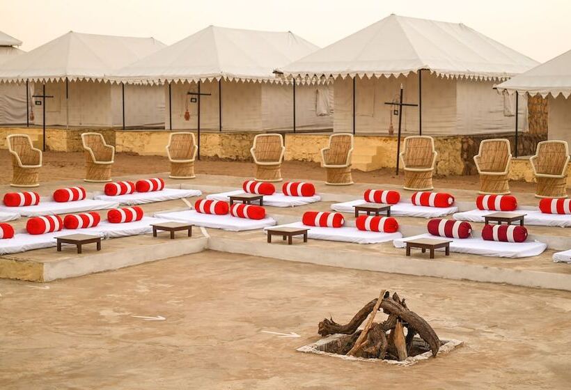 Отель The Carvaan Resort