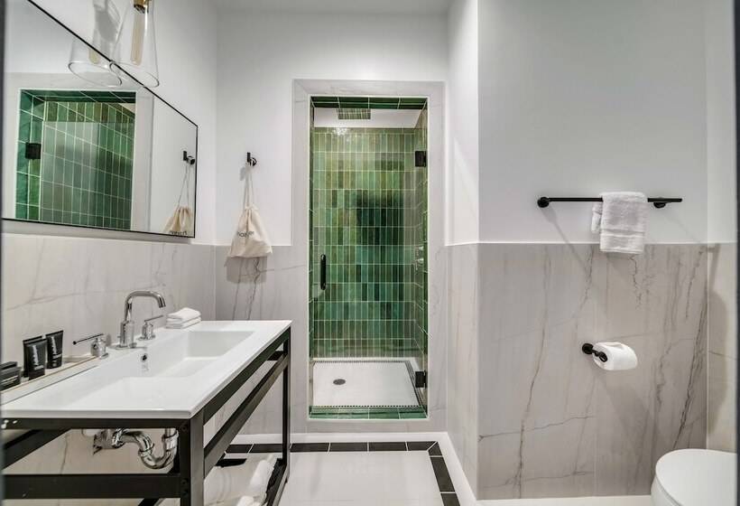 فندق The Emerald Boutique Stays